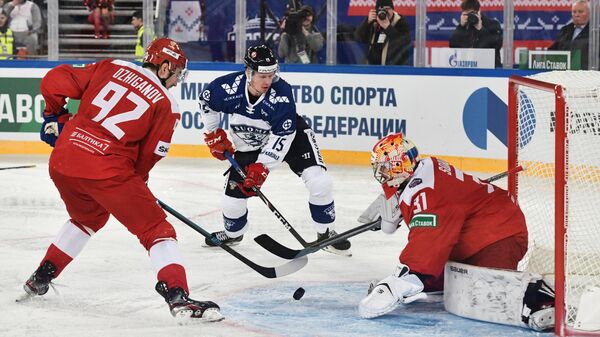 Защитник сборной России Игорь Ожиганов, форвард сборной Финляндии Миро Аалтонен и вратарь сборной России Илья Сорокин Защитник сборной России Игорь Ожиганов, форвард сборной Финляндии Миро Аалтонен и вратарь сборной России Илья Сорокин