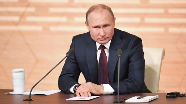 Президент РФ Владимир Путин на большой ежегодной пресс-конференции Президент РФ Владимир Путин на большой ежегодной пресс-конференции