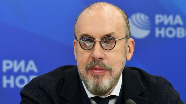 П/к, посвященная выставочному проекту Сальвадор Дали. Магическое искусство П/к, посвященная выставочному проекту Сальвадор Дали. Магическое искусство