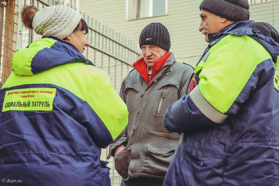Работа социального патруля на улицах города Работа социального патруля на улицах города