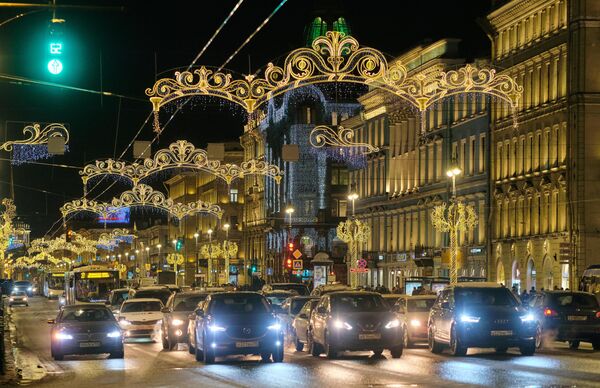 Новогодняя подсветка Невского проспекта в Санкт-Петербурге Новогодняя подсветка Невского проспекта в Санкт-Петербурге