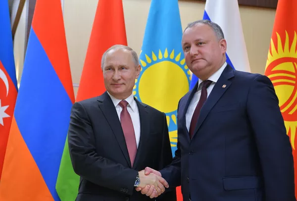 Президент РФ Владимир Путин и президент Республики Молдова Игорь Додон