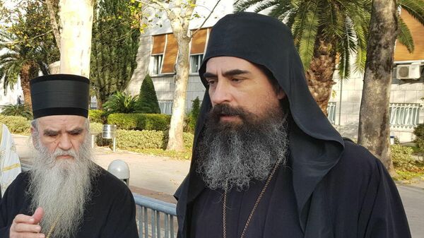 Епископ Диоклийский Сербской православной церкви Мефодий (справа) Епископ Диоклийский Сербской православной церкви Мефодий (справа)