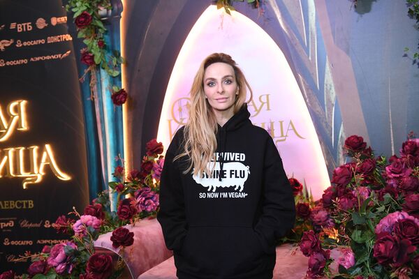 Актриса Екатерина Варнава на премьере ледового шоу Спящая красавица. Легенда двух королевств в Москве Актриса Екатерина Варнава на премьере ледового шоу Спящая красавица. Легенда двух королевств в Москве