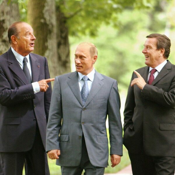 31 августа 2004 года в Сочи прошла встреча тройки Россия-Германия-Франция 31 августа 2004 года в Сочи прошла встреча тройки Россия-Германия-Франция