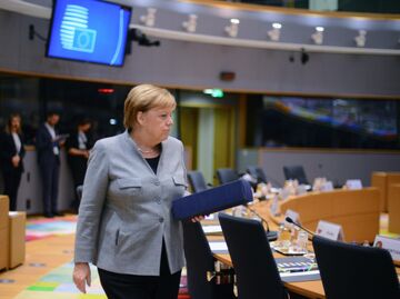 Федеральный канцлер ФРГ Ангела Меркель на саммите глав государств и правительств Евросоюза в Брюсселе