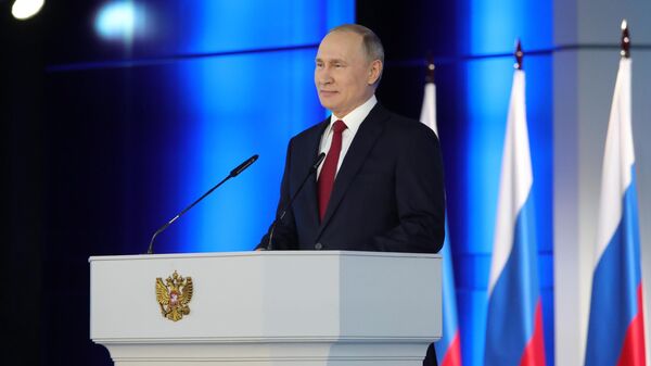 Президент РФ Владимир Путин выступает с ежегодным посланием Федеральному Собранию Президент РФ Владимир Путин выступает с ежегодным посланием Федеральному Собранию