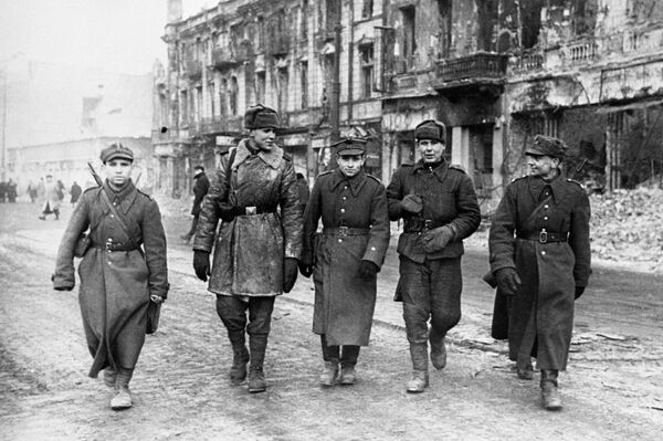 Освобождение Польши от немецко-фашистских захватчиков. Варшавско-Познанская наступательная операция, 14—17 января 1945 г Освобождение Польши от немецко-фашистских захватчиков. Варшавско-Познанская наступательная операция, 14—17 января 1945 г