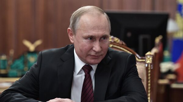 Президент РФ Владимир Путин во время встречи с руководителем Генеральной прокуратуры РФ Юрием Чайкой, покидающим этот пост, и заместителем председателя Следственного комитета РФ Игорем Красновым, кандидатуру которого глава государства предложил на должность генпрокурора Президент РФ Владимир Путин во время встречи с руководителем Генеральной прокуратуры РФ Юрием Чайкой, покидающим этот пост, и заместителем председателя Следственного комитета РФ Игорем Красновым, кандидатуру которого глава государства предложил на должность генпрокурора