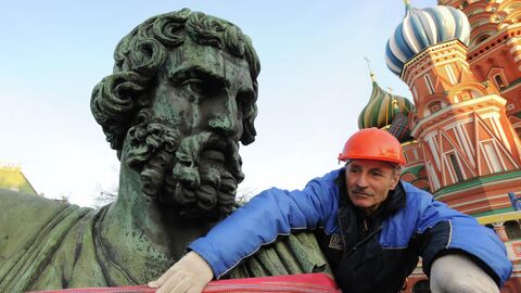 Обследование памятника Минину и Пожарскому Обследование памятника Минину и Пожарскому