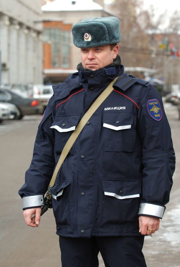 Московская милиция накануне Рождества усилила охрану храмов Московская милиция накануне Рождества усилила охрану храмов