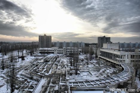Город Припять после аварии на Чернобыльской АЭС Город Припять после аварии на Чернобыльской АЭС
