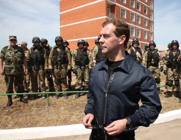 Президент РФ Дмитрий Медведев посетил Центр специального назначения ФСБ Президент РФ Дмитрий Медведев посетил Центр специального назначения ФСБ