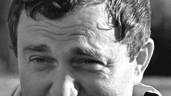 Писатель Василий Аксенов Писатель Василий Аксенов