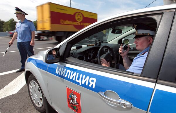 Милиция начнет с себя борьбу за порядок на дорогах России Милиция начнет с себя борьбу за порядок на дорогах России