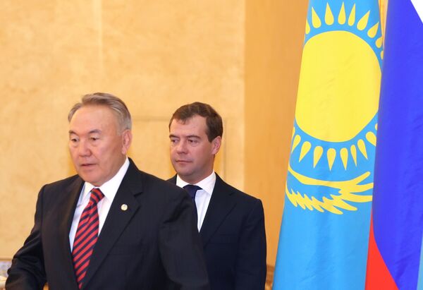 Президенты России и Казахстана Д.Медведев и Н.Назарбаев Президенты России и Казахстана Д.Медведев и Н.Назарбаев