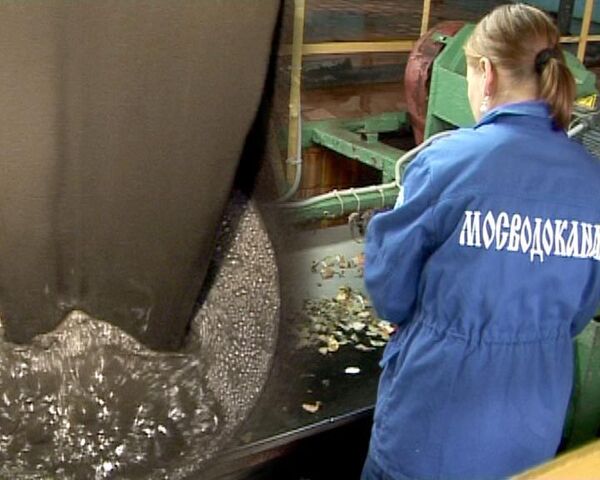 Москвичи добывают электроэнергию из канализации Москвичи добывают электроэнергию из канализации