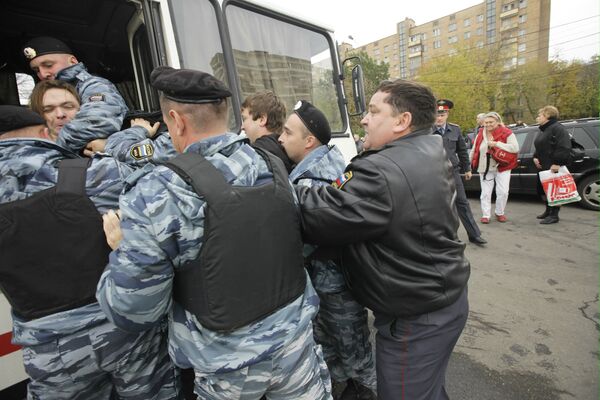 Задержание журналистов, освещавших ситуацию вокруг Черкизовского рынка Задержание журналистов, освещавших ситуацию вокруг Черкизовского рынка