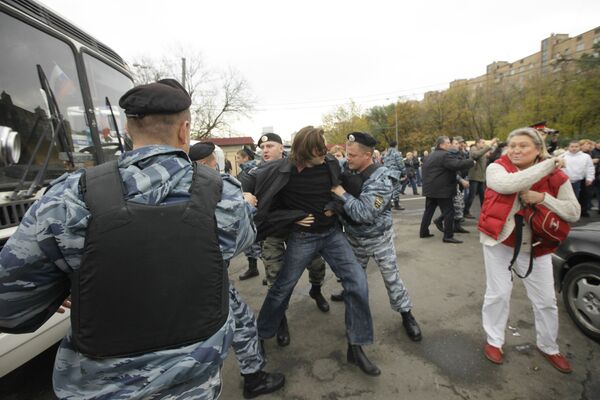 Задержание журналистов, освещавших ситуацию вокруг Черкизовского рынка Задержание журналистов, освещавших ситуацию вокруг Черкизовского рынка