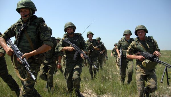 Медведев ставит задачу сделать армию боеспособной и мобильной Медведев ставит задачу сделать армию боеспособной и мобильной