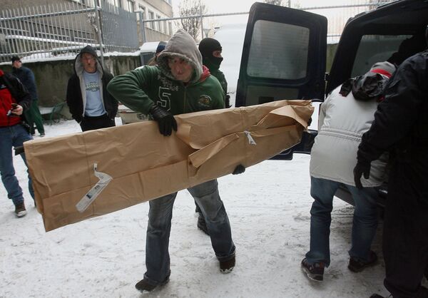 Полиция Польши обратилась в Интерпол из-за кражи таблички в Освенциме Полиция Польши обратилась в Интерпол из-за кражи таблички в Освенциме