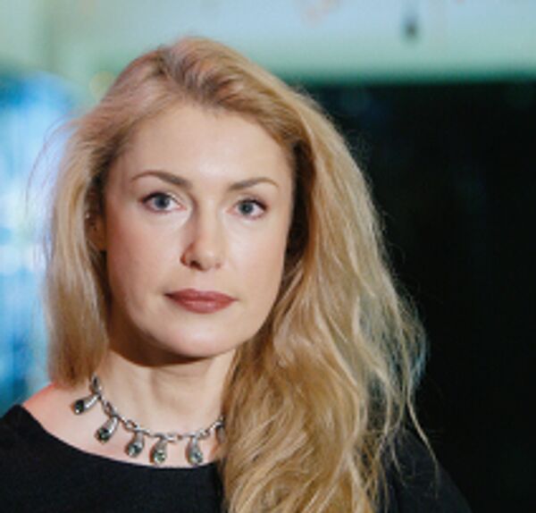 Мария Шукшина перед началом премьеры фильма режиссера С.Снежкина Похороните меня за плинтусом Мария Шукшина перед началом премьеры фильма режиссера С.Снежкина Похороните меня за плинтусом