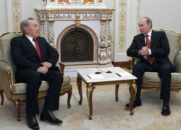 Премьер-министр РФ В.Путин и президент Казахстана Нурсултан Назарбаев. Архив Премьер-министр РФ В.Путин и президент Казахстана Нурсултан Назарбаев. Архив