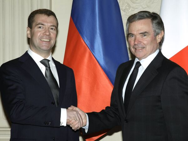 Президент РФ Дмитрий Медведев на встрече с председателем Национального собрания Франции Бернаром Аккуайе Президент РФ Дмитрий Медведев на встрече с председателем Национального собрания Франции Бернаром Аккуайе