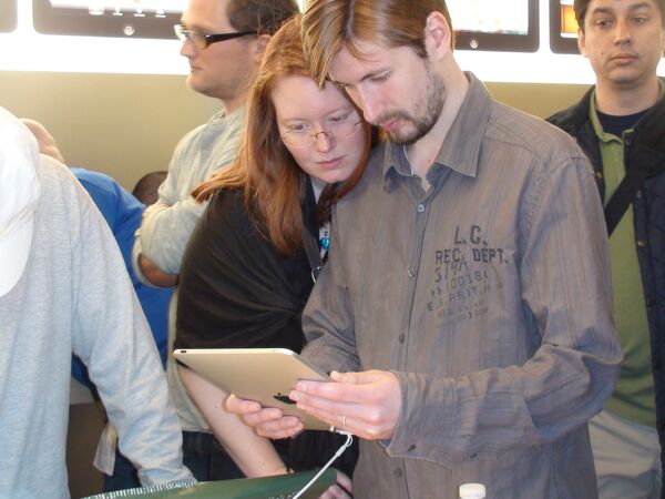 Покупатели iPad. Архив Покупатели iPad. Архив