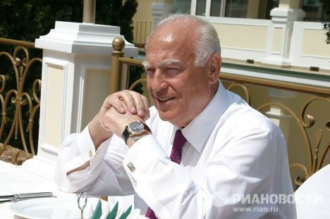 Виктор Черномырдин в Ялте Виктор Черномырдин в Ялте
