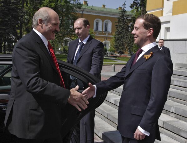 Президент РФ Д.Медведев встретил лидеров Белоруссии и Украины в Кремле Президент РФ Д.Медведев встретил лидеров Белоруссии и Украины в Кремле