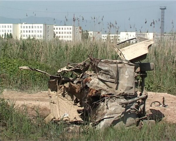 Взрыв автомобиля у воинской части в Каспийске Взрыв автомобиля у воинской части в Каспийске