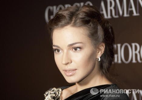 Актриса Агния Дитковските перед показом новой коллекции Д.Армани Armani Prive Актриса Агния Дитковските перед показом новой коллекции Д.Армани Armani Prive