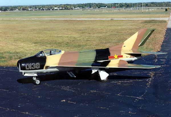 Самолет Миг-19