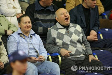 Мэр Москвы Юрий Лужков с супругой Еленой Батуриной Мэр Москвы Юрий Лужков с супругой Еленой Батуриной