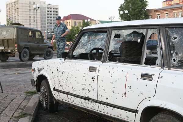 Взрыв у концертного зала в Грозном Взрыв у концертного зала в Грозном