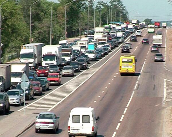 Аварийный мост, из-за которого стоит Ленинградка, рушится на глазах Аварийный мост, из-за которого стоит Ленинградка, рушится на глазах