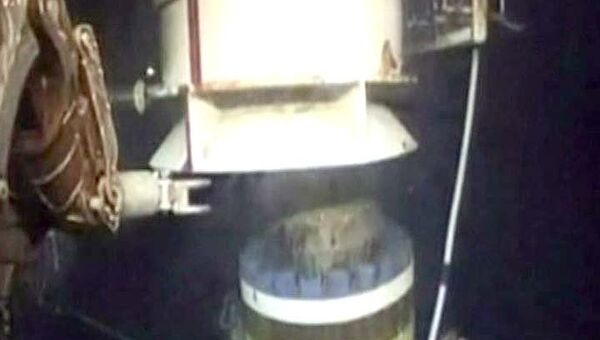 ВР пытается остановить утечку нефти с помощью новой заглушки ВР пытается остановить утечку нефти с помощью новой заглушки