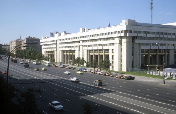 Здание АПН на Зубовском бульваре Здание АПН на Зубовском бульваре
