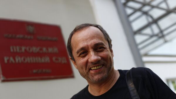 Рассмотрение иска главы Федерального агентства по делам молодежи В. Якеменко и его брата - руководителя православного корпуса движения Наши Б. Якеменко к А. Подрабинеку Рассмотрение иска главы Федерального агентства по делам молодежи В. Якеменко и его брата - руководителя православного корпуса движения Наши Б. Якеменко к А. Подрабинеку