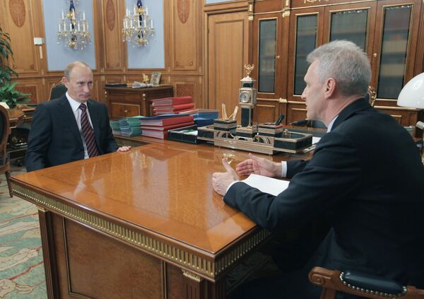 Премьер-министр РФ Владимир Путин провел рабочую встречу с Андреем Фурсенко Премьер-министр РФ Владимир Путин провел рабочую встречу с Андреем Фурсенко