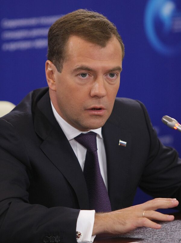 Президент РФ Д.Медведев провел встречу с политологами в рамках Международного политического форума Президент РФ Д.Медведев провел встречу с политологами в рамках Международного политического форума