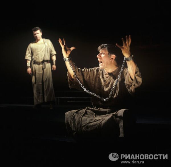 Сцена из спектакля по пьесе Э.Радзинского Беседы с Сократом Сцена из спектакля по пьесе Э.Радзинского Беседы с Сократом