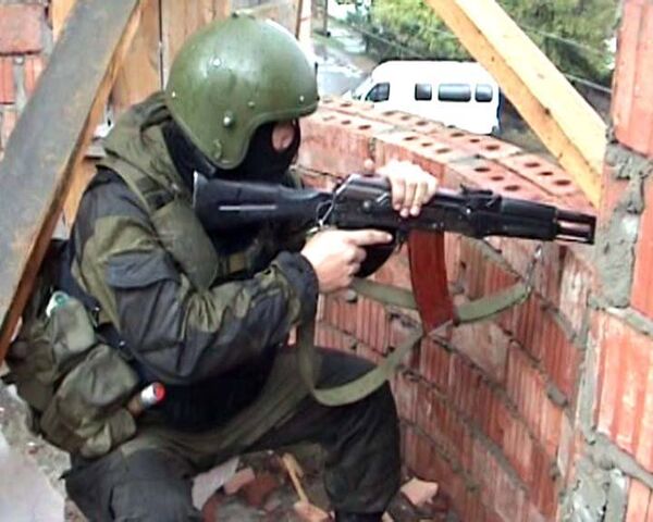 Силовики уничтожили боевика в ходе спецоперации в Махачкале Силовики уничтожили боевика в ходе спецоперации в Махачкале