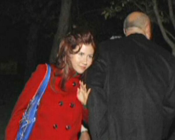 Анну Чапман заметили на проводах экипажа Союза ТМА-М Анну Чапман заметили на проводах экипажа Союза ТМА-М