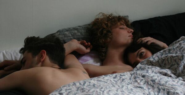 Кадр из фильма Воображаемые любови (Les amours imaginaries), который откроет четвертый фестиваль Завтра/2morrow Кадр из фильма Воображаемые любови (Les amours imaginaries), который откроет четвертый фестиваль Завтра/2morrow