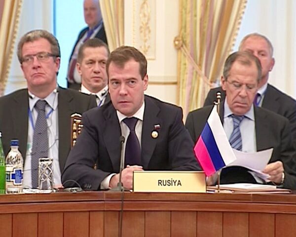 Медведев хочет чаще встречаться с лидерами стран каспийского региона Медведев хочет чаще встречаться с лидерами стран каспийского региона