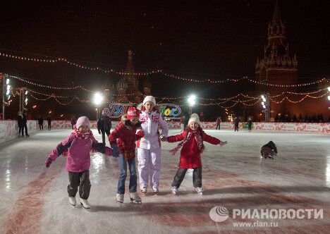 Зимняя Москва: открытие катка на Красной площади Зимняя Москва: открытие катка на Красной площади