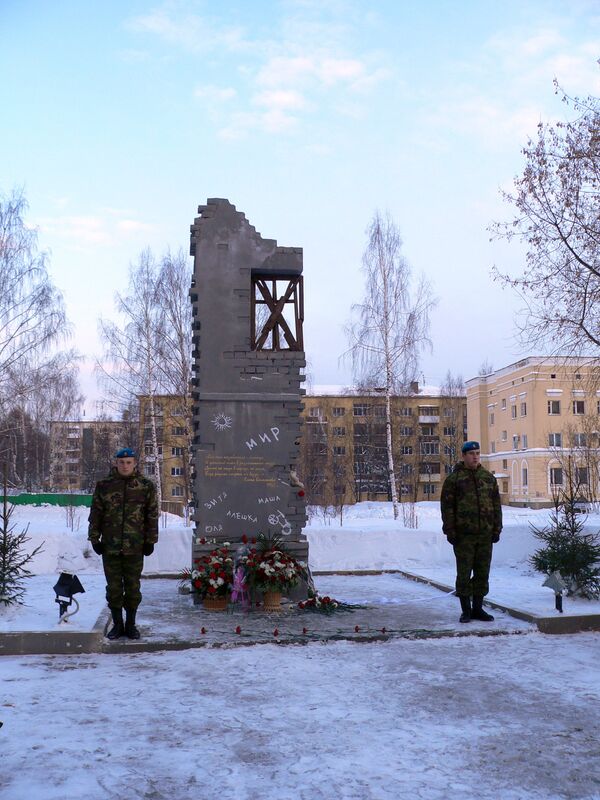 Памятник кошкам блокадного ленинграда в санкт петербурге фото