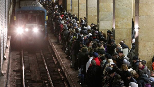 Сбой в движении поездов на Сокольнической линии московского метрополитена, архивное фото Сбой в движении поездов на Сокольнической линии московского метрополитена, архивное фото
